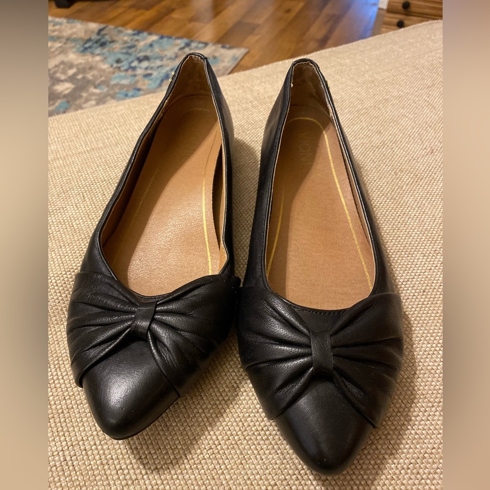 Vionic Womens Black Flat, Size 7